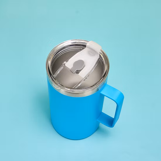 Neuer kreativer 600-ml-Doppelschicht-Vakuum-Trinkbecher ohne Bisphenol, eine isolierte Wasserflasche aus Edelstahl